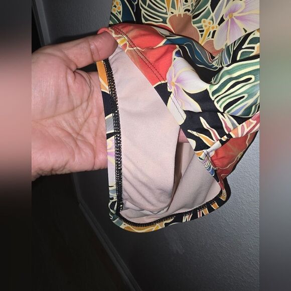 Hurley Floral Print Multicolor One-Piece Swimsuit Size Medium - Picture 5 of 12